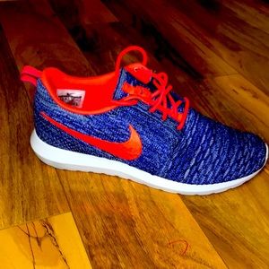 Men Nike Roshe,size9.5